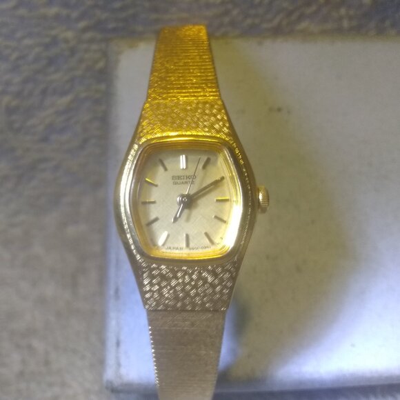 Seiko Dress Watch Quartz 4N01-5021 All Gold Narrow Band New Bat Clear Great !!! - Picture 1 of 12